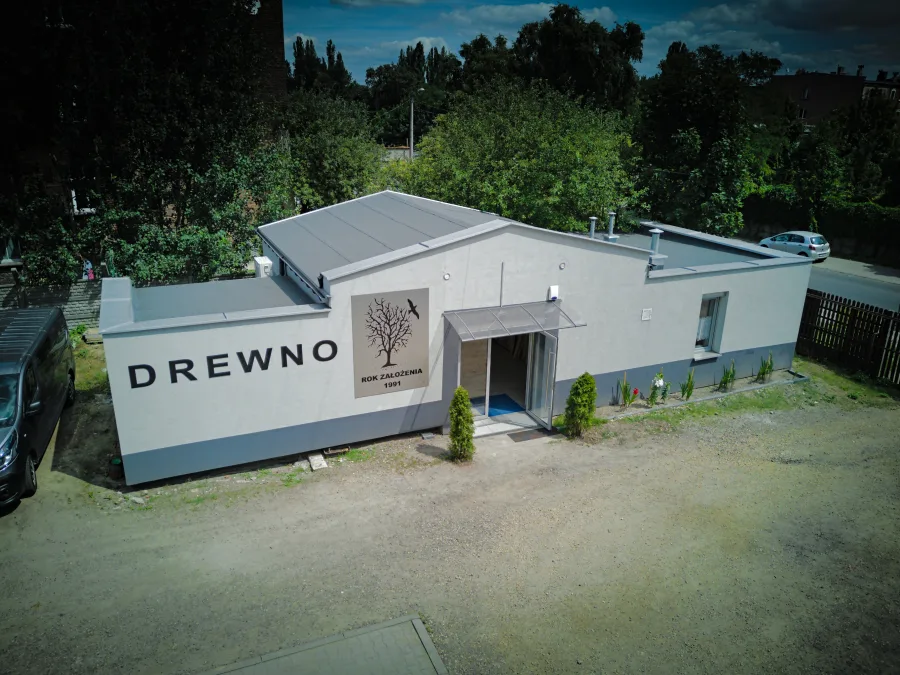 SIEMIANOWICE ŚLĄSKIE: PRZEBUDOWA BUDYNKU SKLEPU „DREWNO”